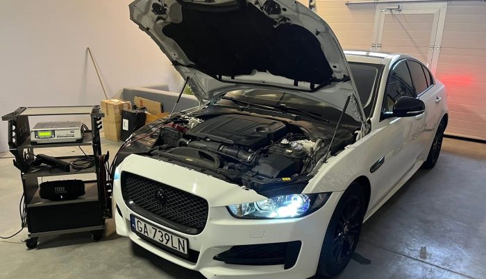 Jaguar XE 2018