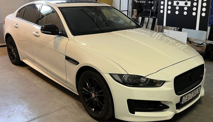 Jaguar XE 2018